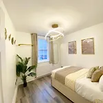 Stunning Shoreditch Apartment!